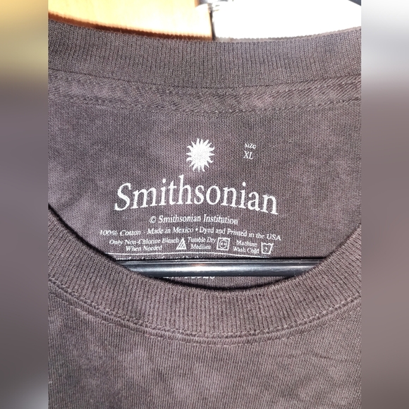 Smithsonian Museum T-shirt Size XL Tie Dye Moon Landing Earth Astronaut Flag - Picture 3 of 5